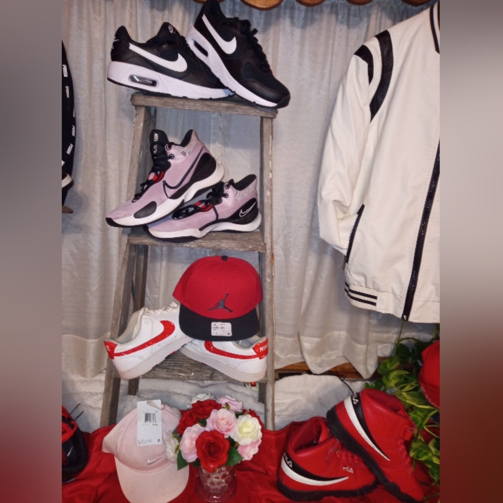 Nike red and white leather size 9